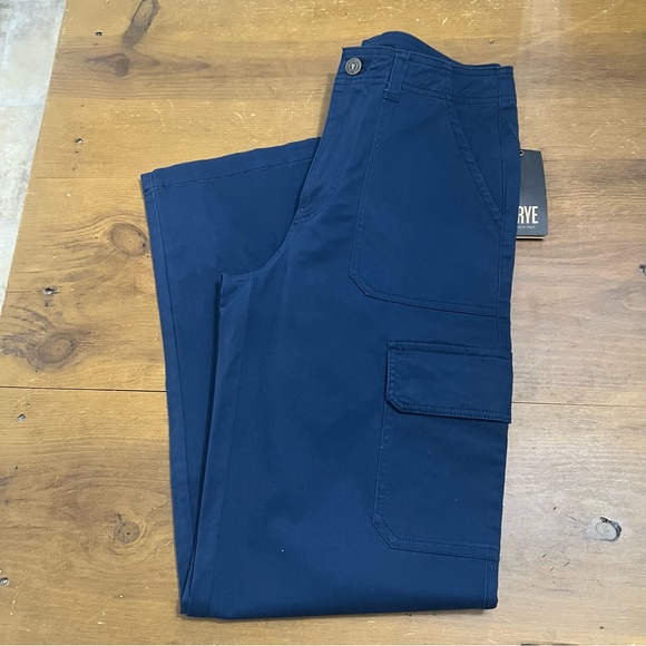 FRYE Relaxed Cargo Pants Navy - Picture 3 of 8